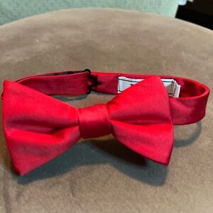 Red Bow tie by Izod